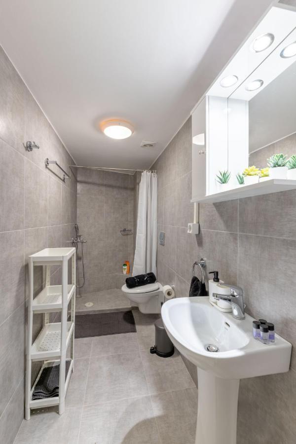 شقة Pink Flat Exarcheia Athens Netflix المظهر الخارجي الصورة